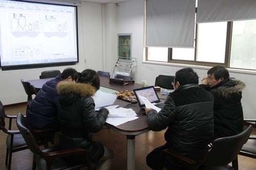 上海油脂交換設備客戶與惠合同事洽談現場2